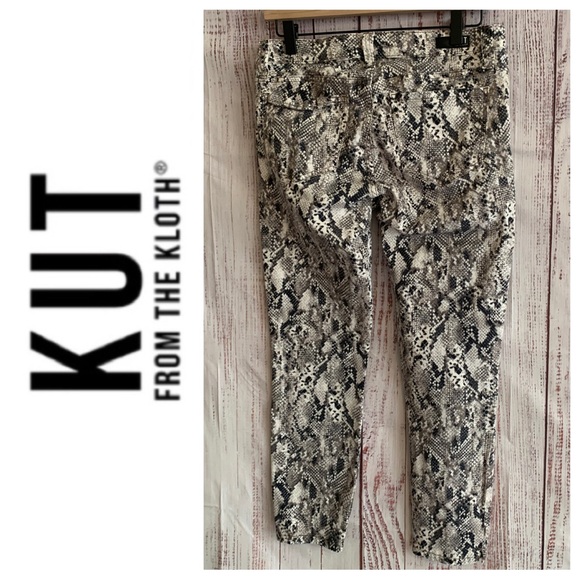 Neutral Snake Print “Connie” Skinny Crop Jeans { Kut From The Kloth } - Picture 3 of 8